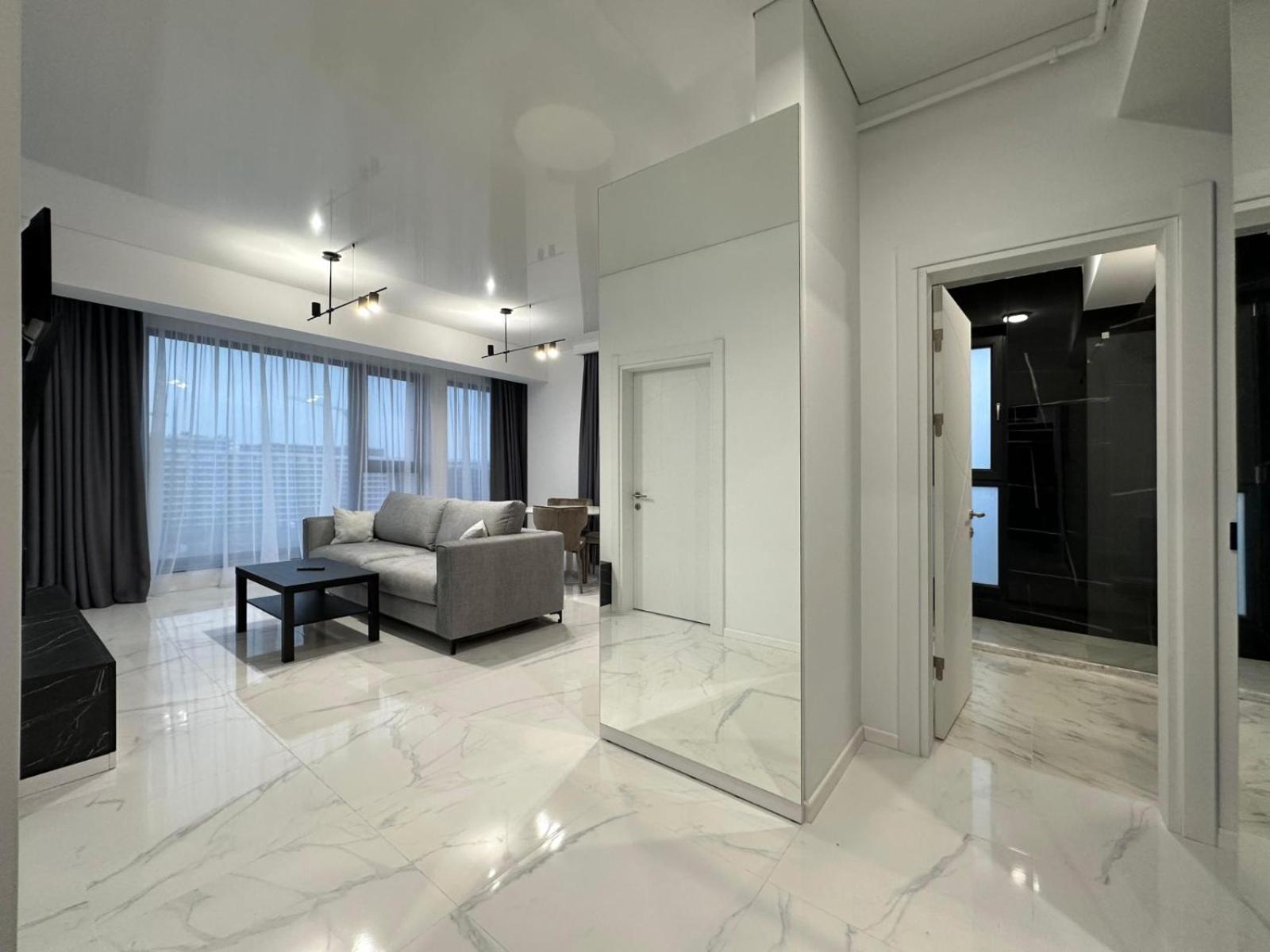 Koya Tower By The Lake Apartments Mamaia Εξωτερικό φωτογραφία