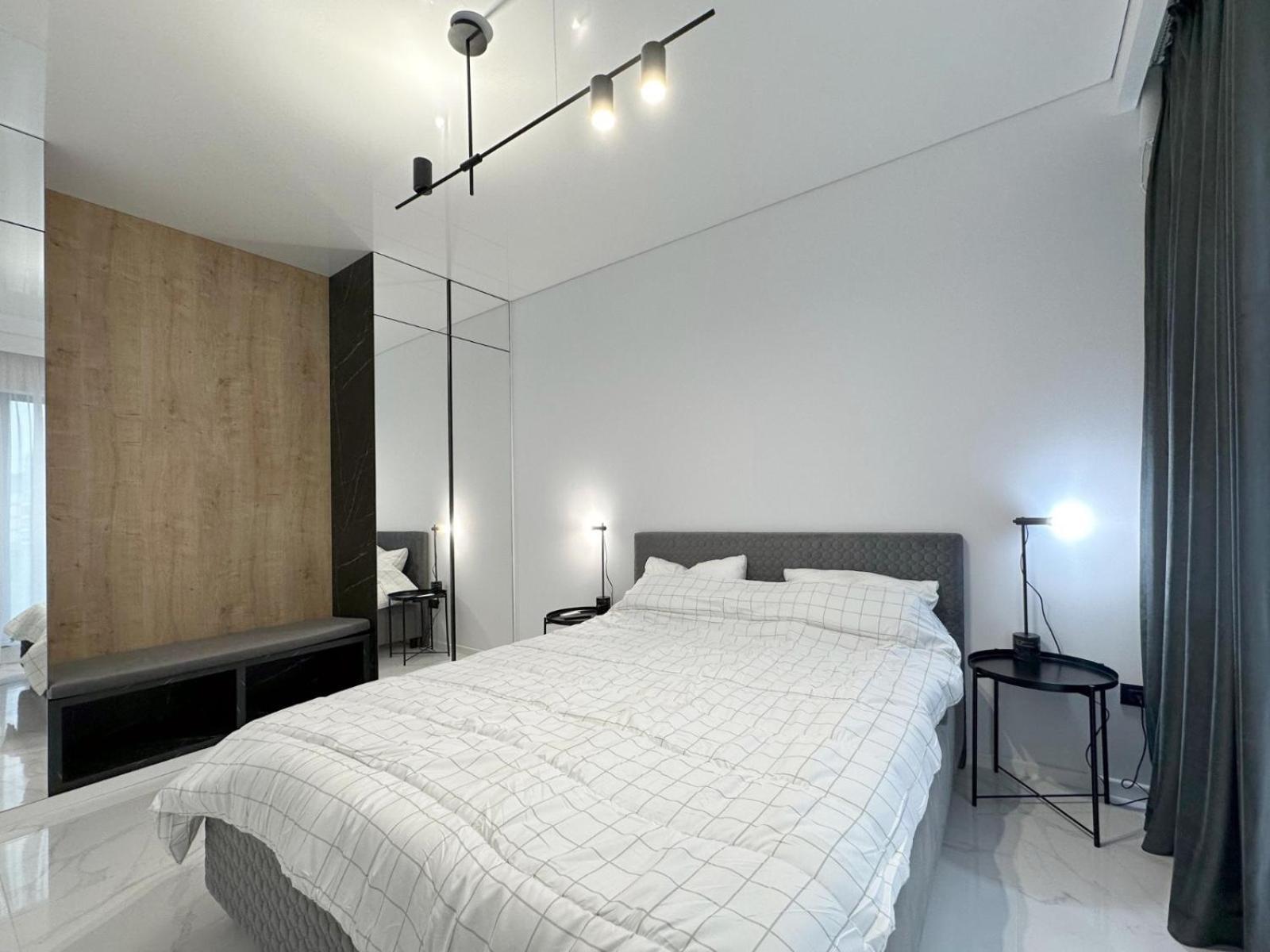 Koya Tower By The Lake Apartments Mamaia Εξωτερικό φωτογραφία