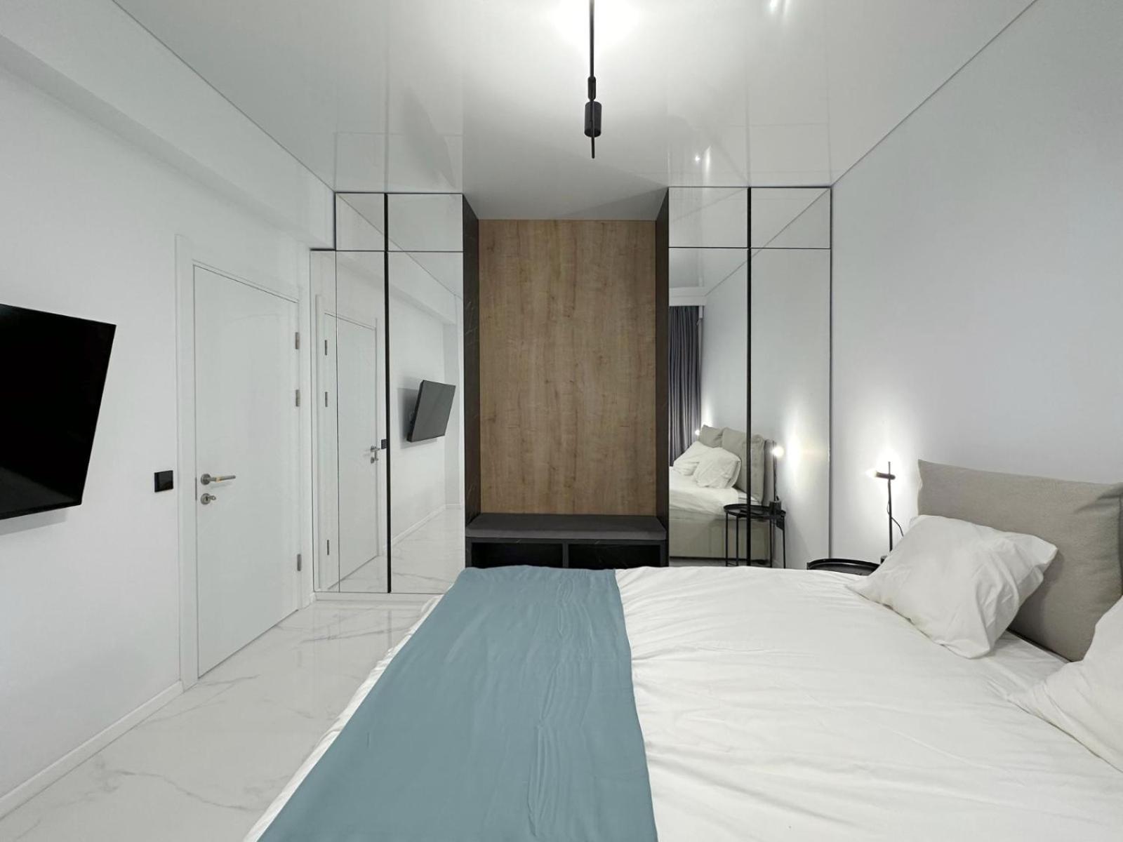 Koya Tower By The Lake Apartments Mamaia Εξωτερικό φωτογραφία