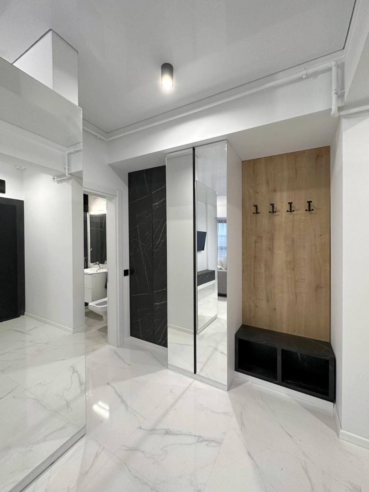 Koya Tower By The Lake Apartments Mamaia Εξωτερικό φωτογραφία