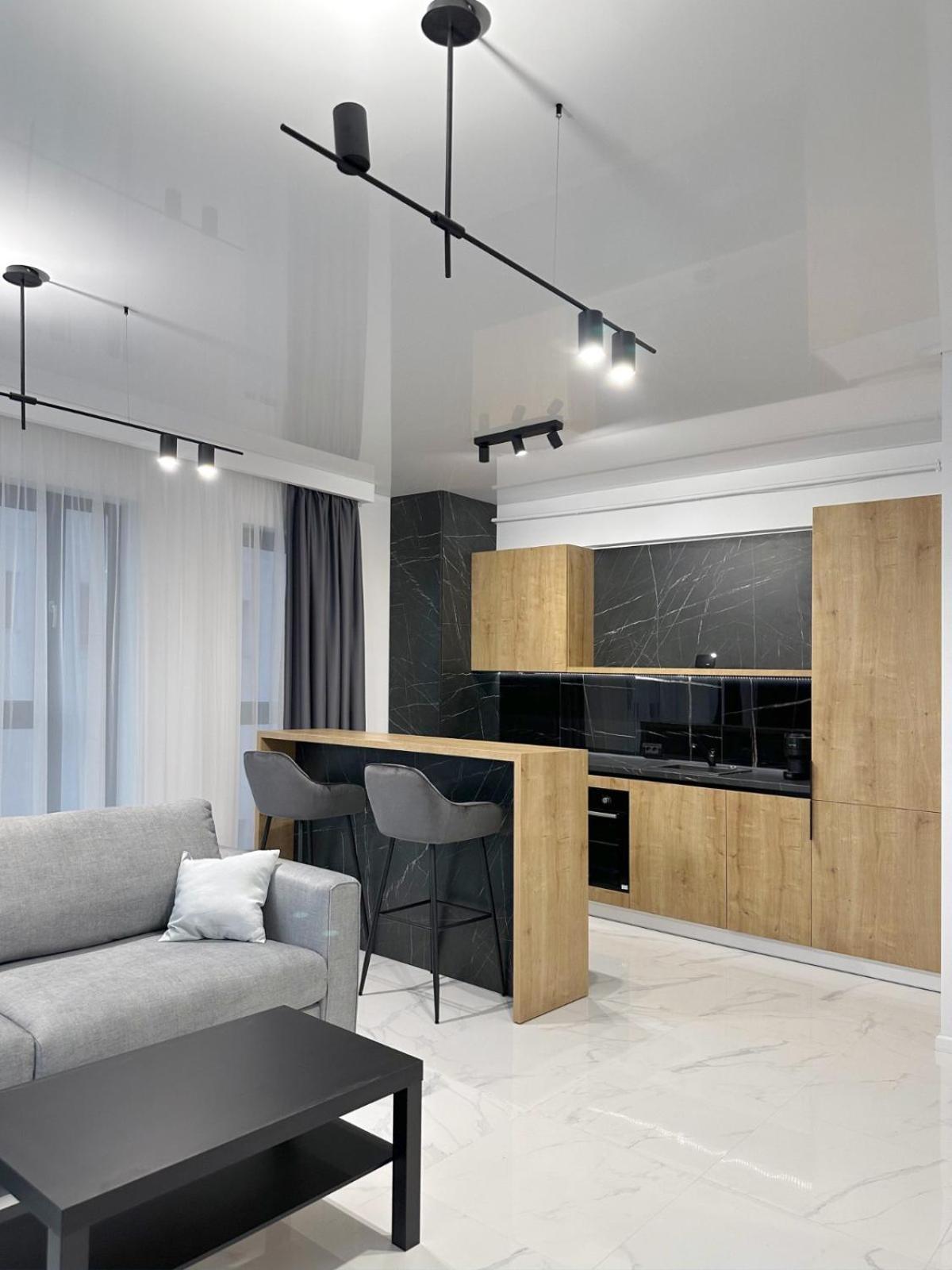 Koya Tower By The Lake Apartments Mamaia Εξωτερικό φωτογραφία