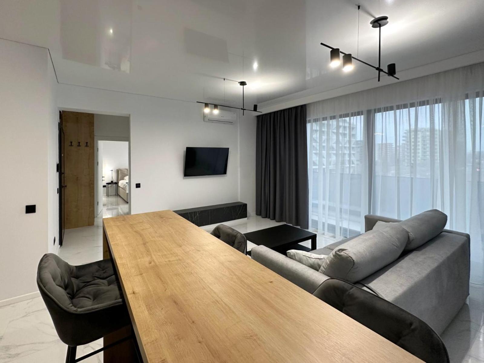 Koya Tower By The Lake Apartments Mamaia Εξωτερικό φωτογραφία
